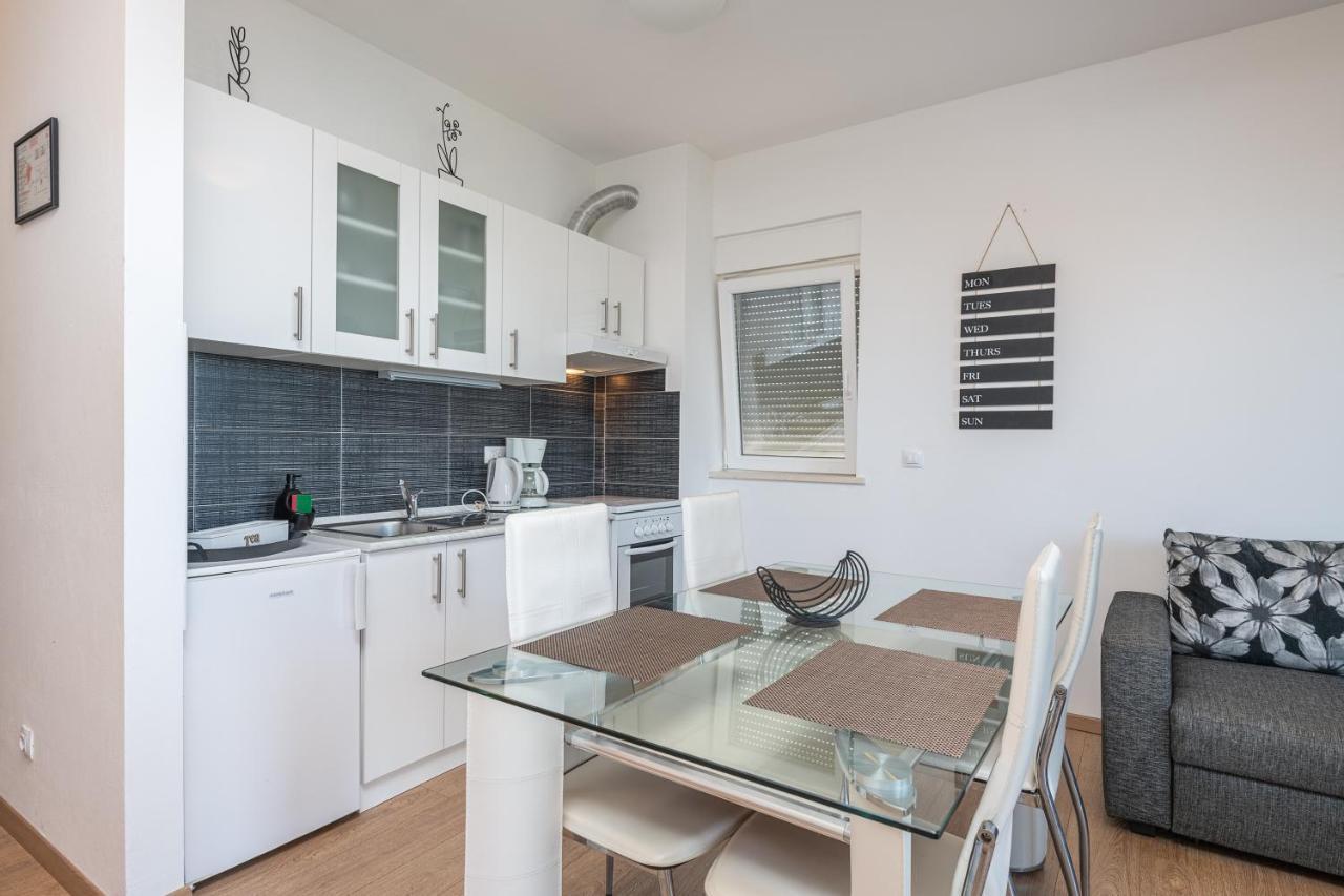 Apartments Didan 챠브타트 외부 사진
